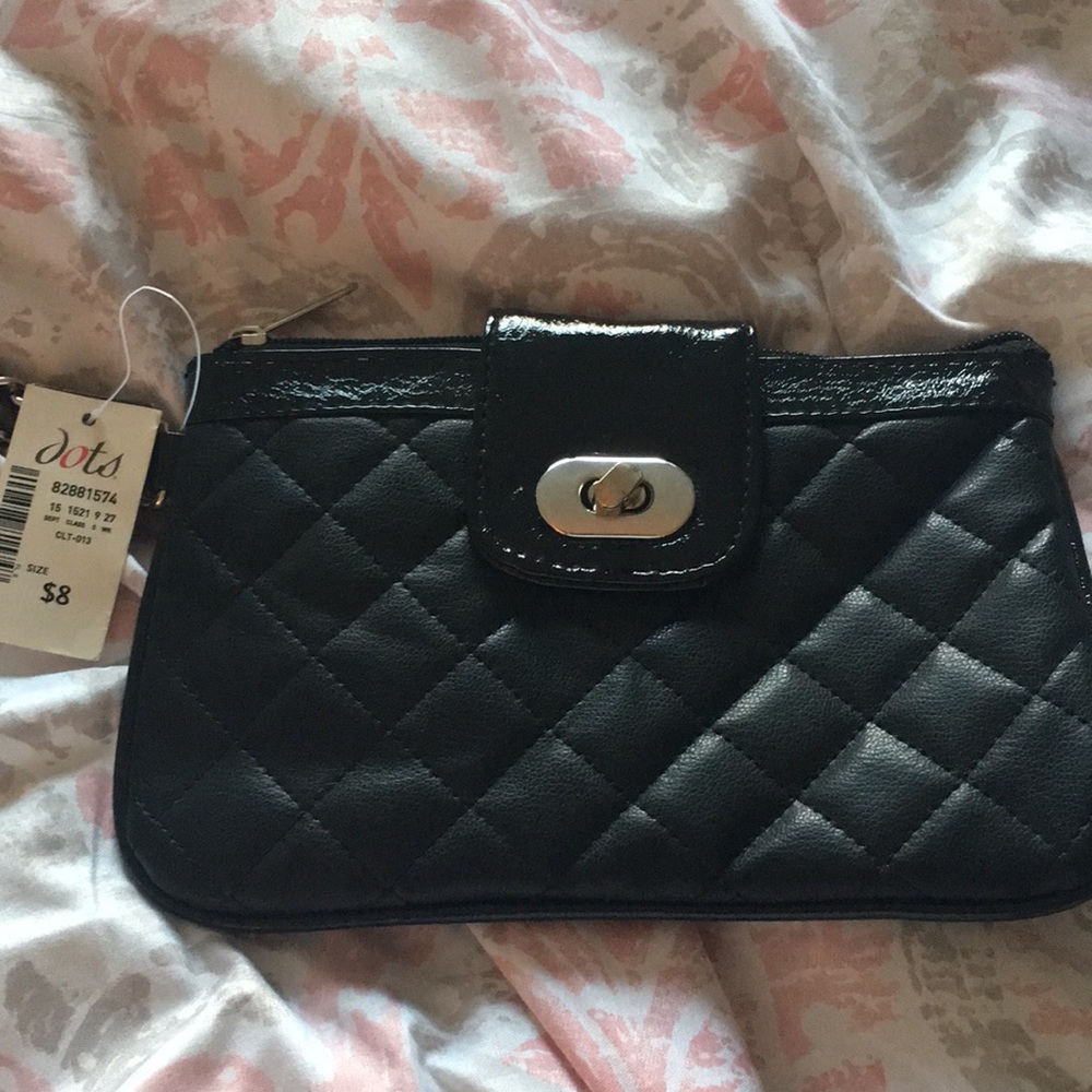Black clutch